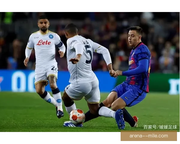 以斯特奇在不莱梅防线表现稳健展现出极强的防守能力